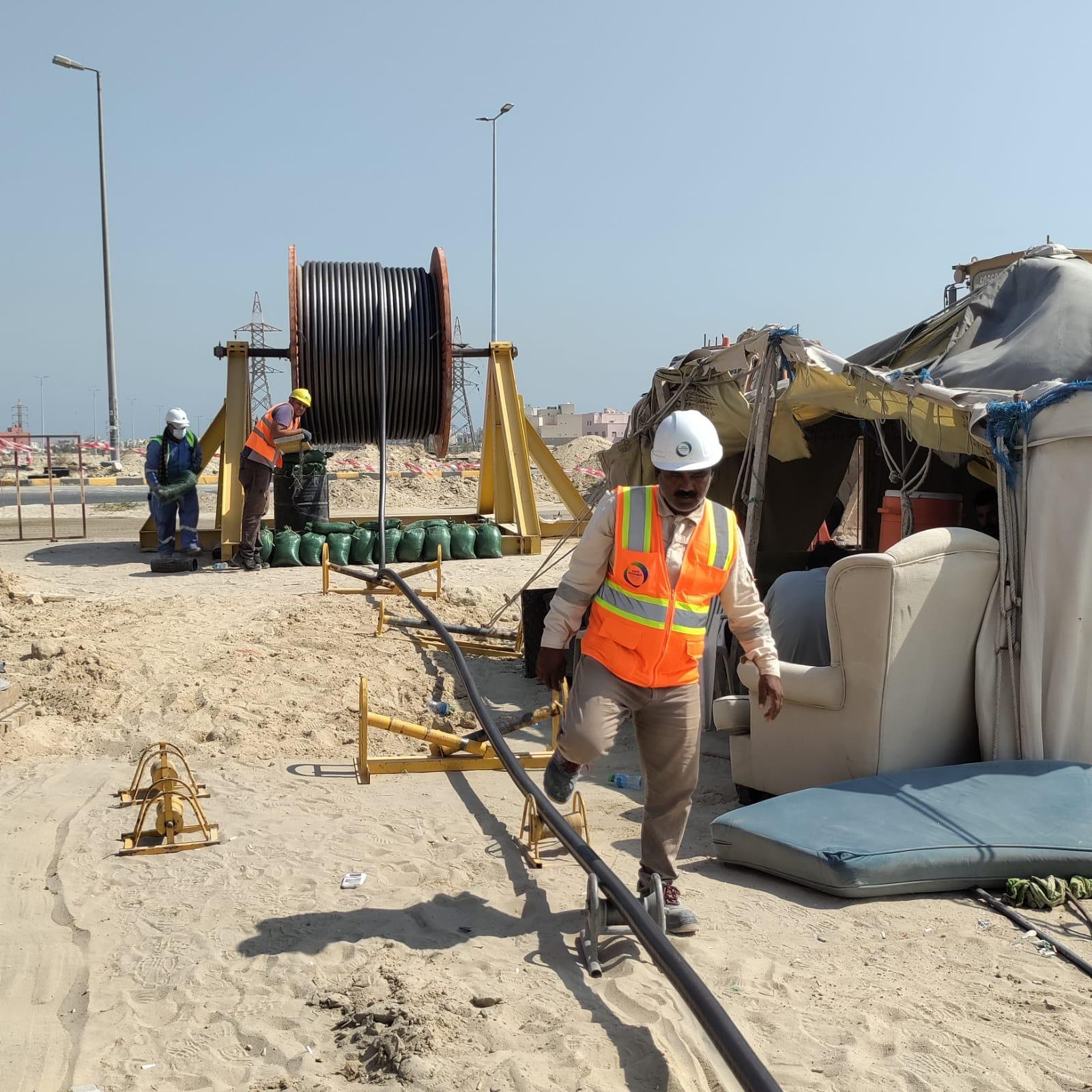 فريق الأندلسية باور في موقع عمل كهربائي
